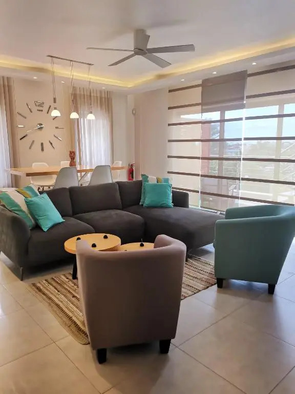 PEREYBERE -Charming 2 bedrooms apartment- WITH POOL - BEACHCOVE Apartments, North Living, APT 8