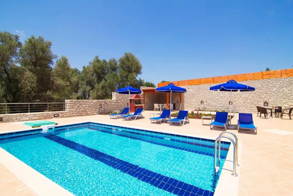 Blue Villa 2 - With Private Pool