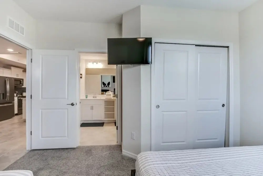 4721 Unit208 Amazing Story Lake Brand New Condo 3 Bedroom Townhouse by Redawning