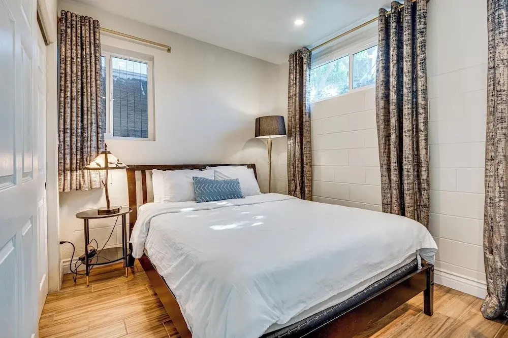 4 Mi to Old Pasadena! Well-appointed Studio Stay