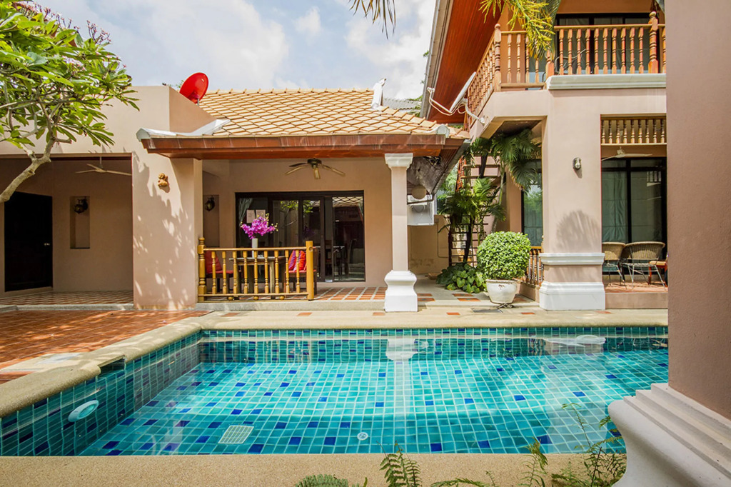 Pratumnak Regal Villa