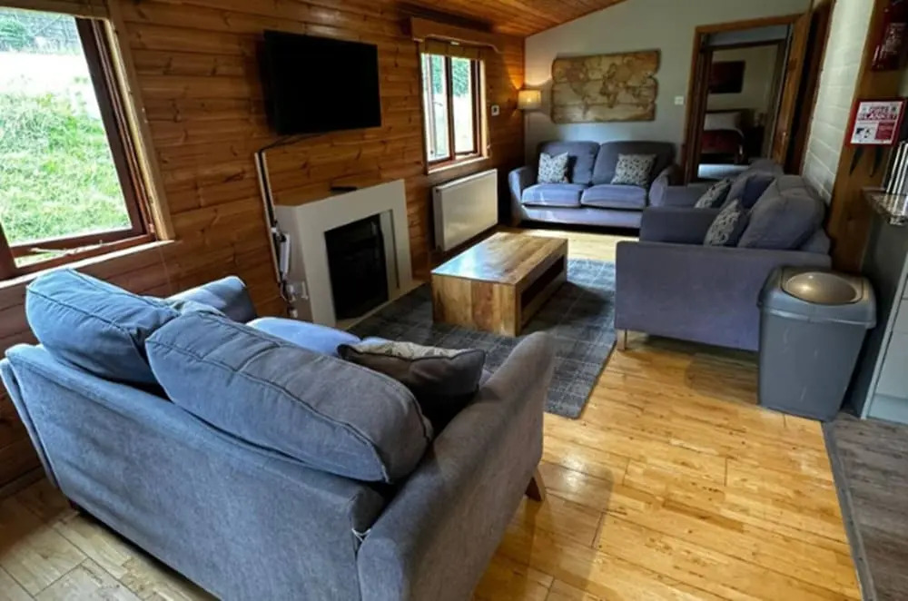 Serene Watermouth Cabin Retreat With Hot Tub & Stunning Coastal Views