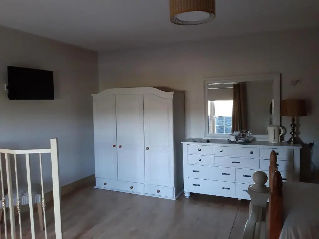 Dulrush Lodge Guest House, Restaurant and Self-Catering