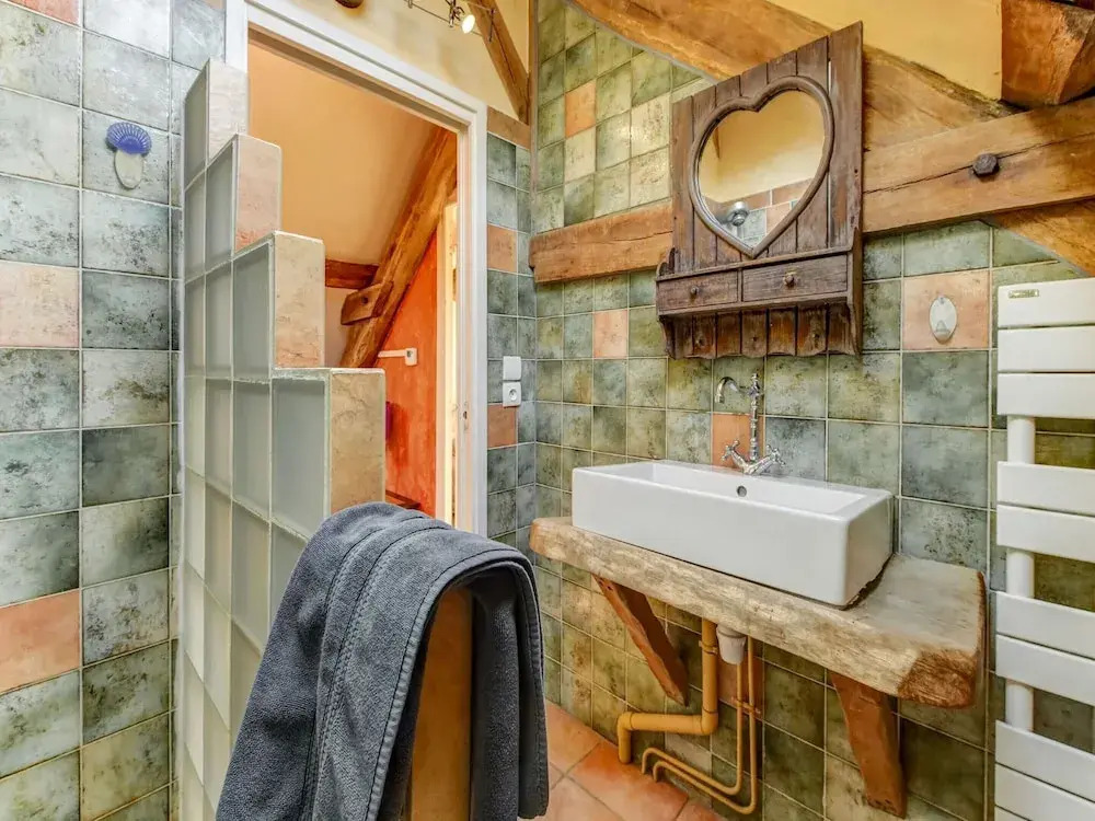 Pleasant Holiday Home in Raizeux With Garden