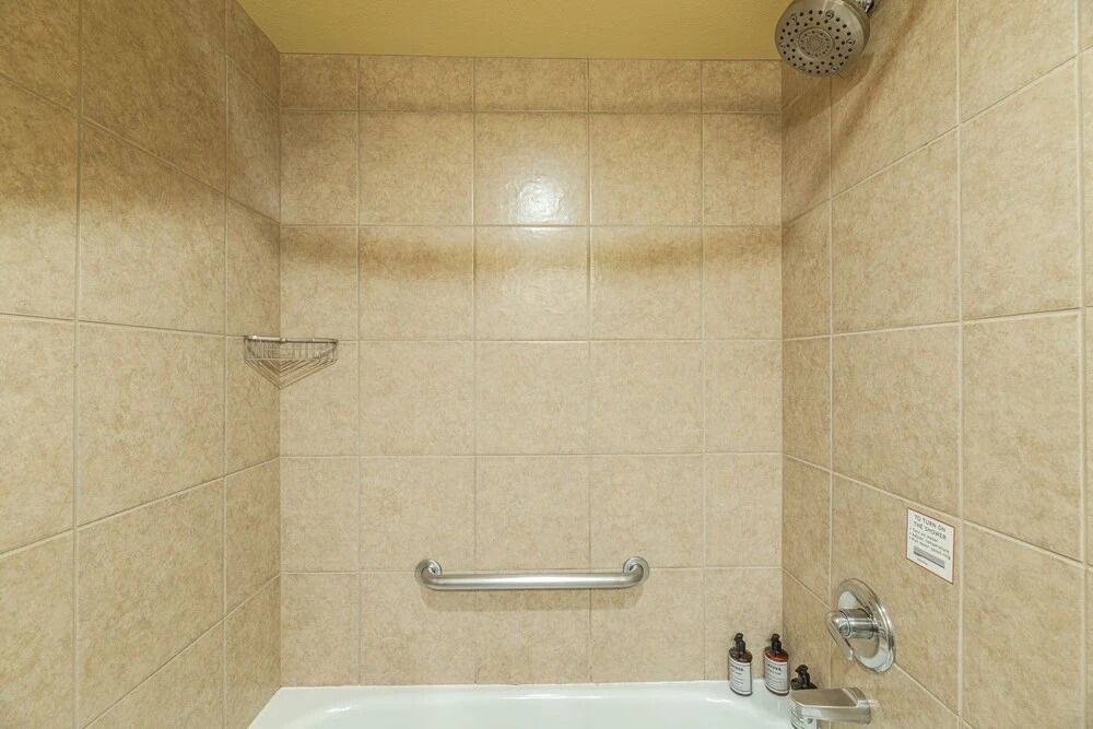 Studio With 2 Kings In Base Area 1 Bedroom Condo - No Cleaning Fee! by Redawning