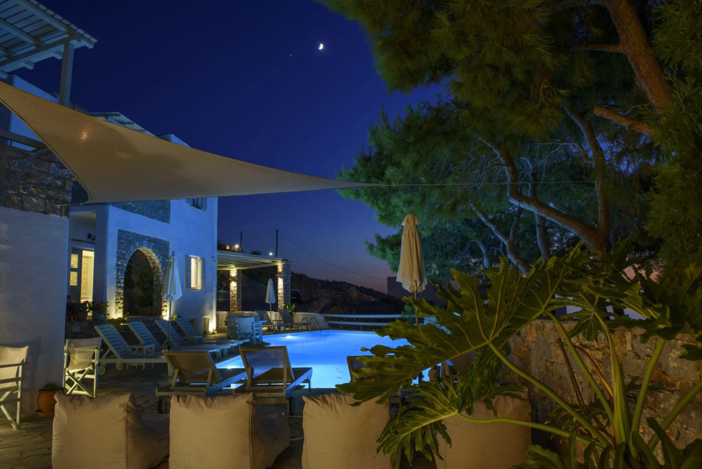 Yperia Hotel