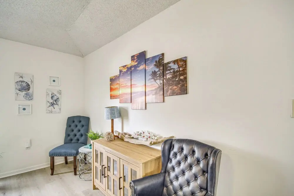 Walk to Gulfport Beach 1 Mi to Marina: Lovely Home