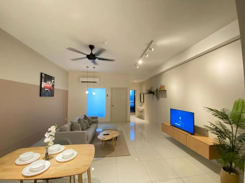 Modern Suites IArte@Mont Kiara I2B1.5B I3 PAX