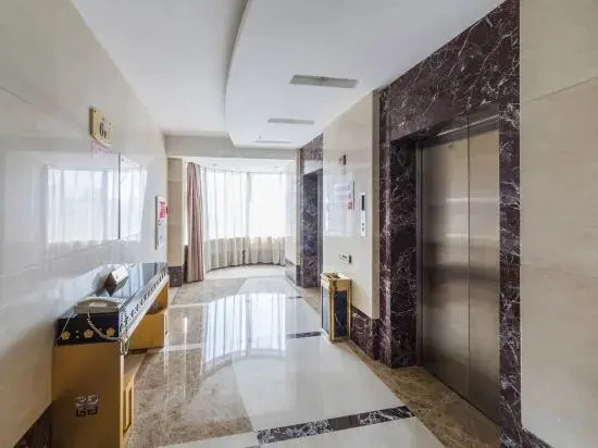 Sunshine Hotel