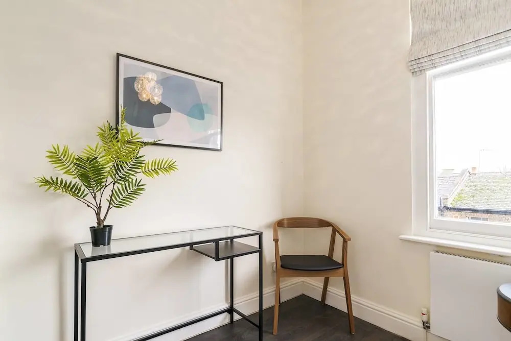 Modern 2BR Home in West London!