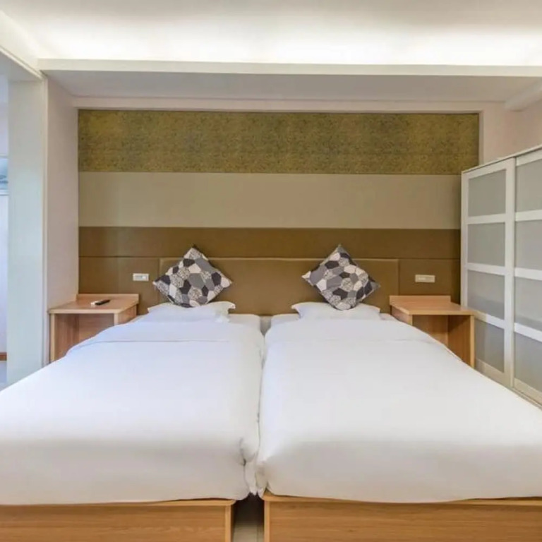 Floral Hotel · Yongjia Big House hotel (Furong Ancient Village Lishui Ancient Street)