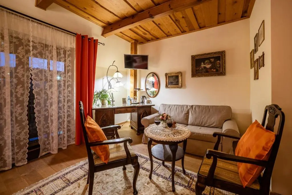 RetroHouse -wypoczynek bez dzieci-sauna-jacuzzi-rowery Zadzwoń
