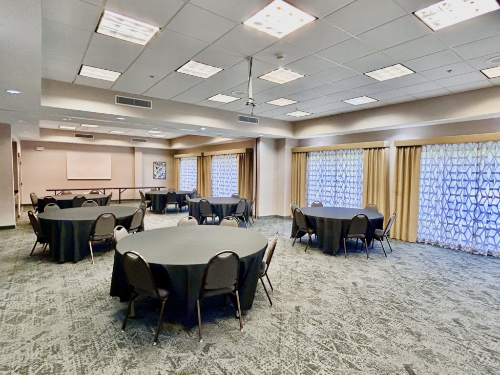 Отель Holiday Inn Express & Suites Lexington