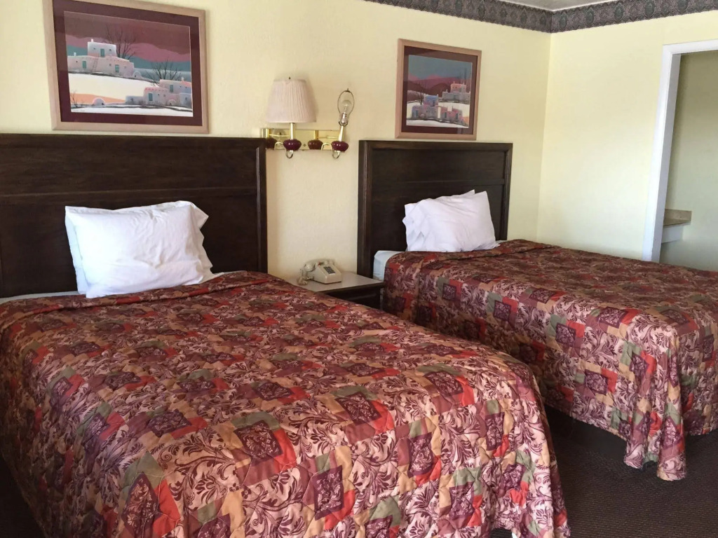 Economy Inn