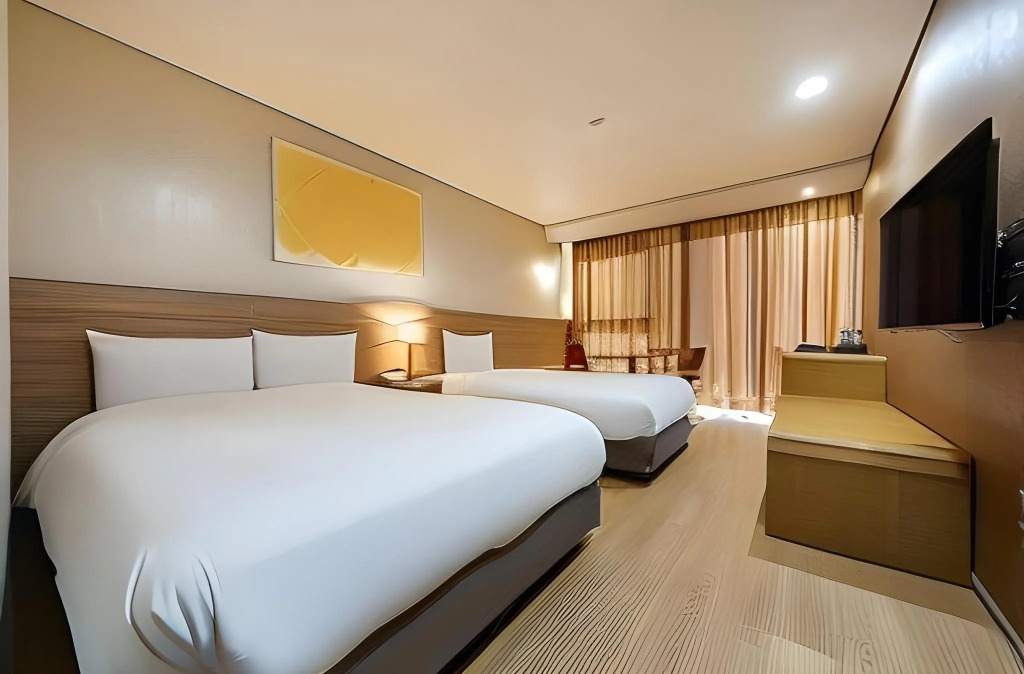 S Hotel