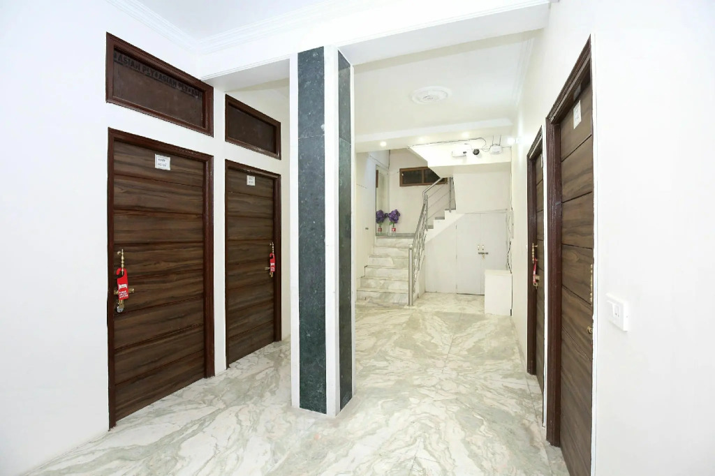 OYO 8492 New Star House
