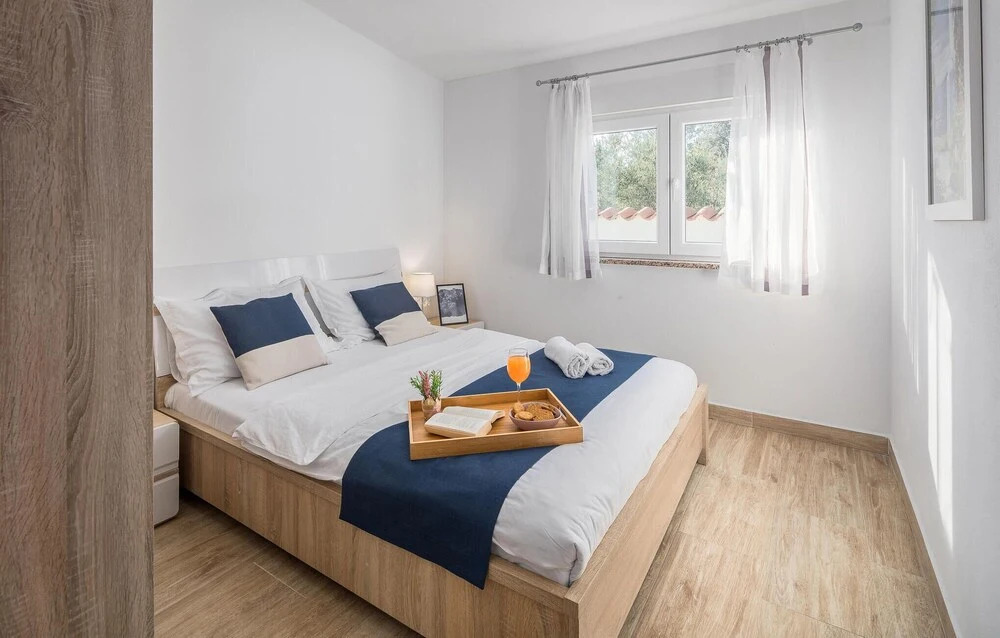 Amazing Home in Banjole With Wifi, 2 Bedrooms and Outdoor Swimming Pool