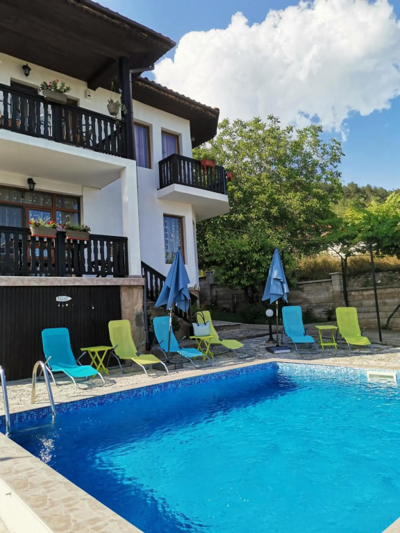 Villa Holly