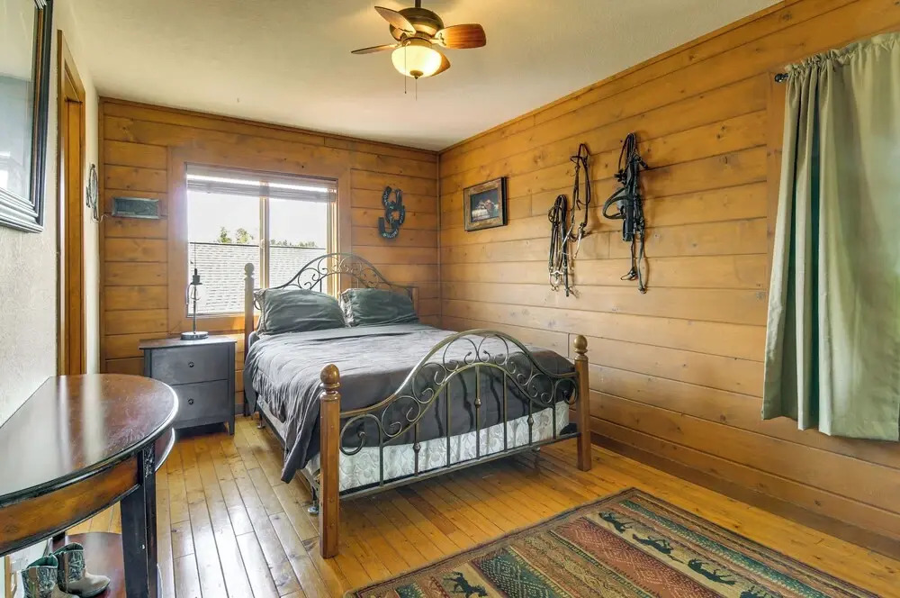 Rustic Pagosa Lakes Cabin w/ Deck & Grill
