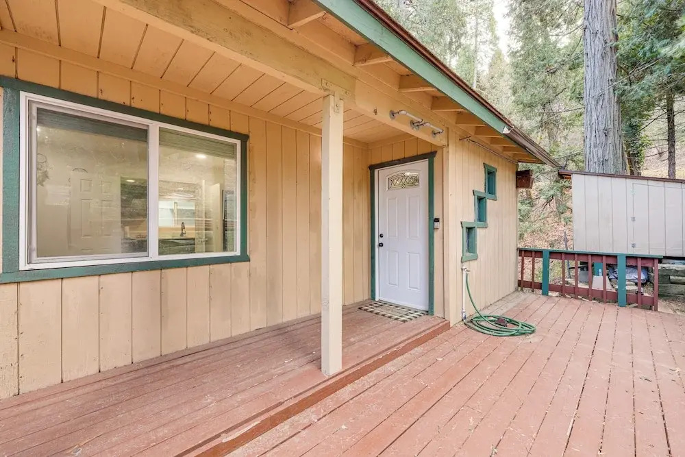 1 Mi to Lake Gregory! Updated Family Home w/ Deck