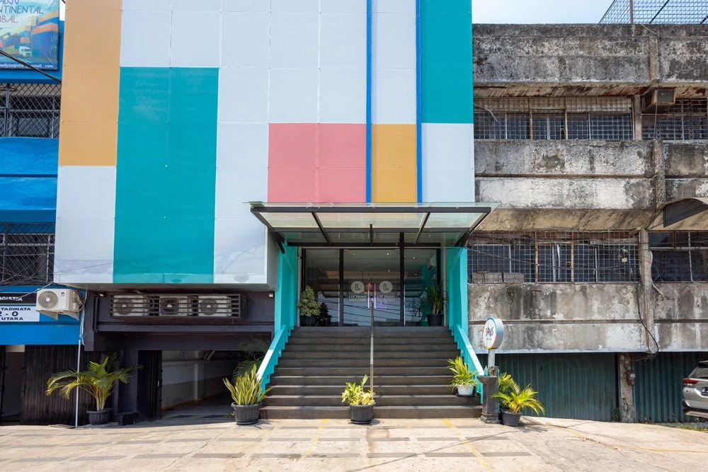 Sans Hotel Liv Ancol by RedDoorz