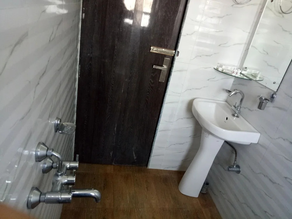Hotel Barak Residency