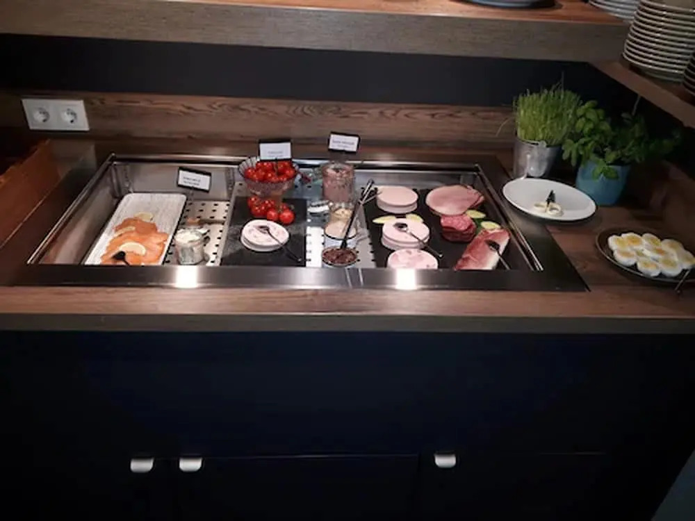 ECOME Hotel