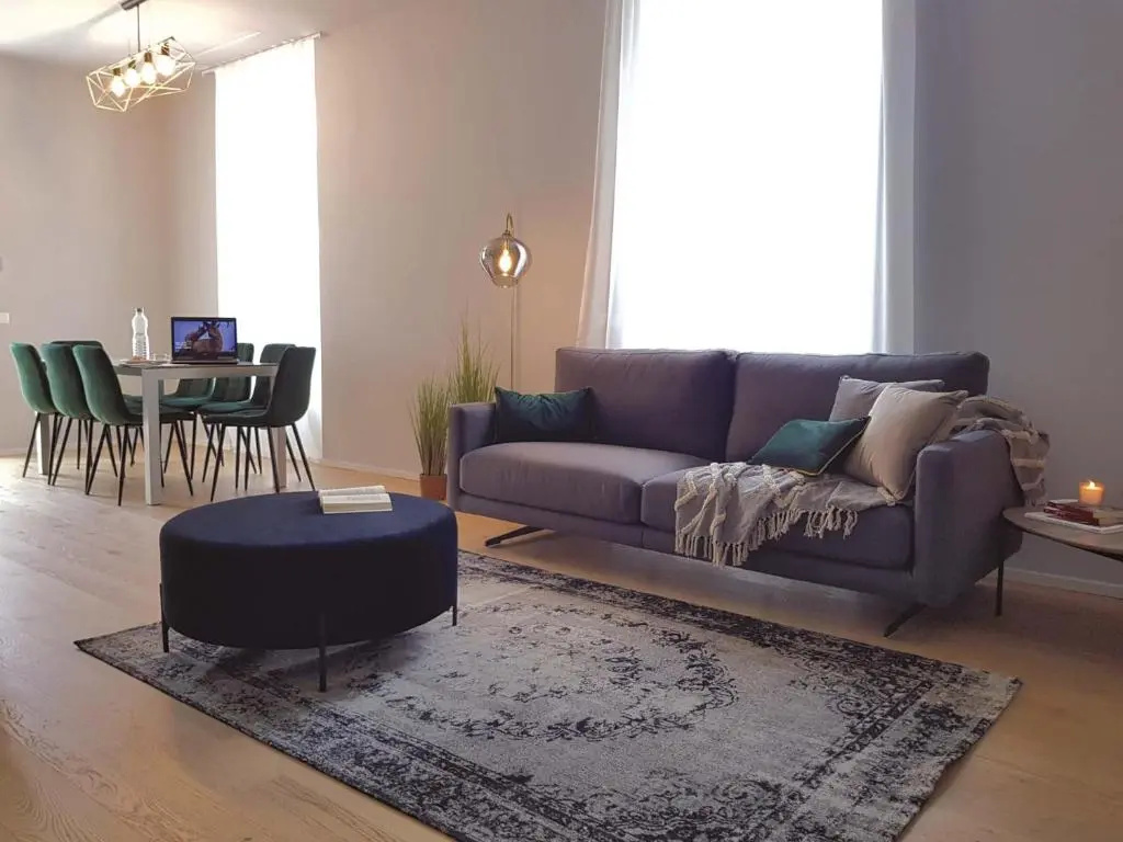 AR Noho Apartment