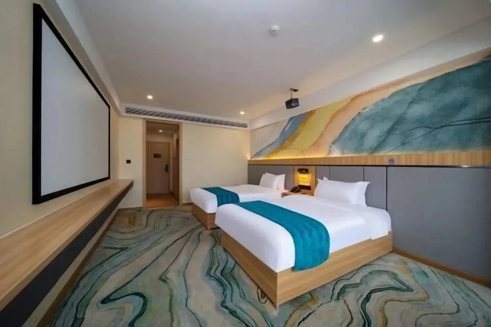 Jinlong  Cloudland Hotel （Dean Railway Station Liansheng Happy City Branch)