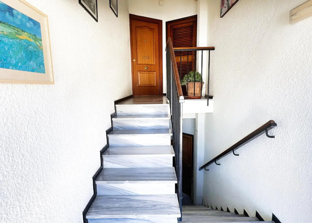 SKOL 933 Fantastic two bedrooms on the 9th floor with amazing sea views