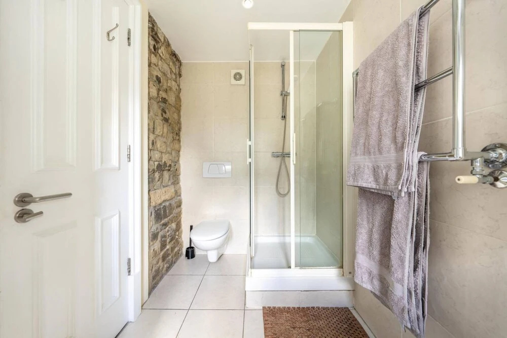 Stunning 3 Bedroom Apartment in Trendy Chalk Farm