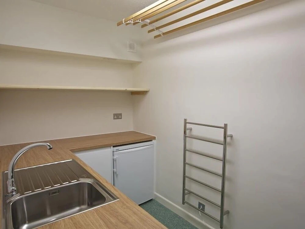 2 Hamstone Court
