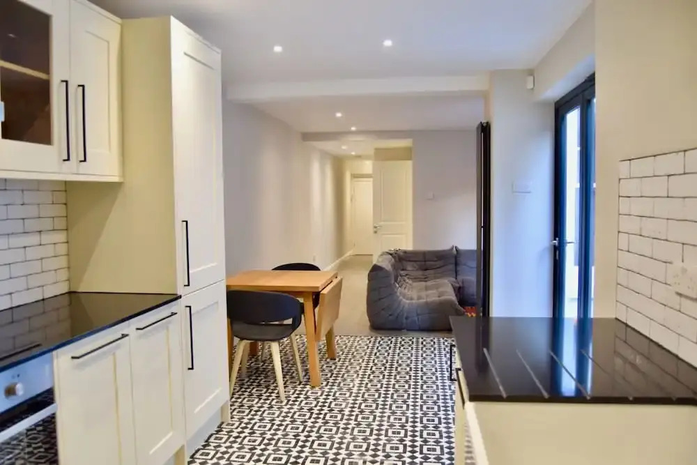 Spacious 1 Bedroom Flat With Garden