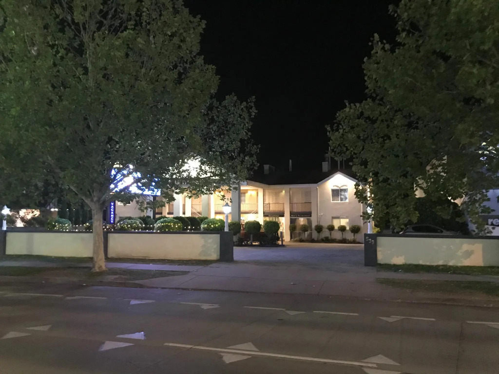 Albury Georgian Motel & Suites