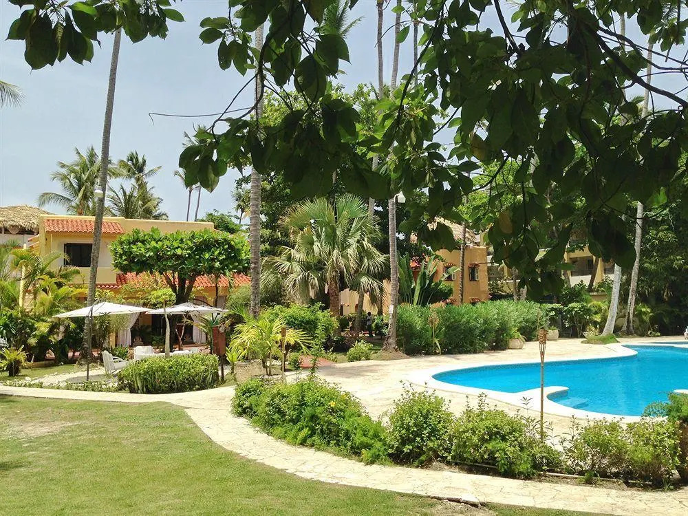 Los Corales Villas & Aparts Ocean View