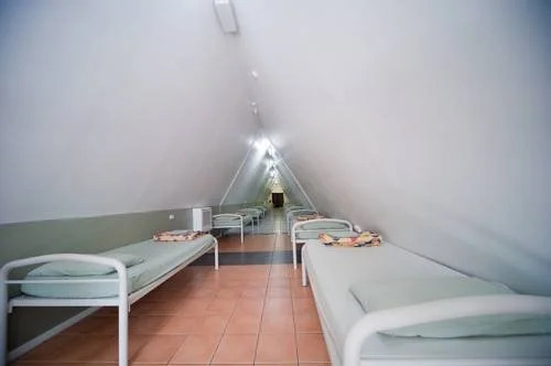 Airlie Waterfront Accomodation - Hostel
