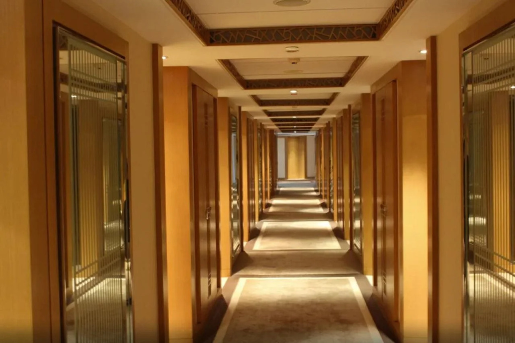 Royal View Hotel
