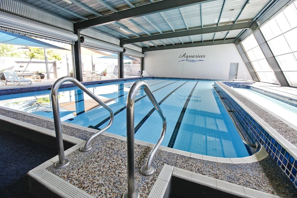 Aquarius Apartments and Cabins