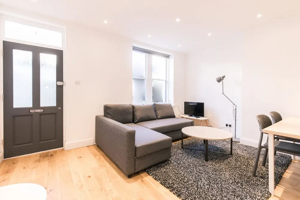 Eson 2 - The Westbourne Terrace Cocoon