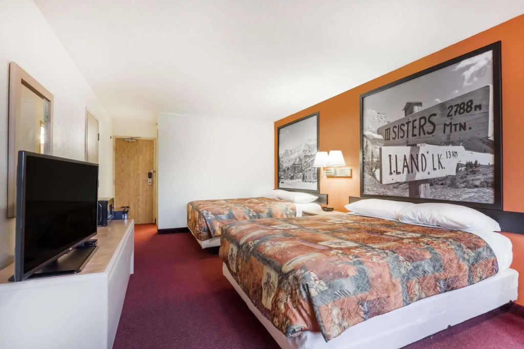 Fernie Fox Hotel