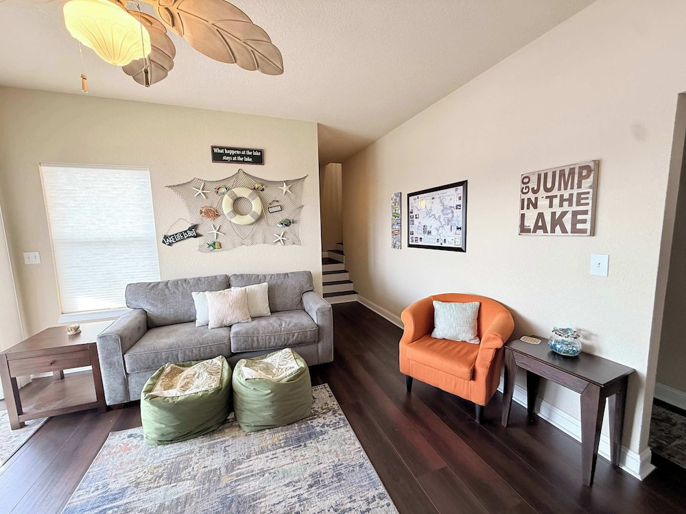 Malibu Sunrise Lakefront Oasis