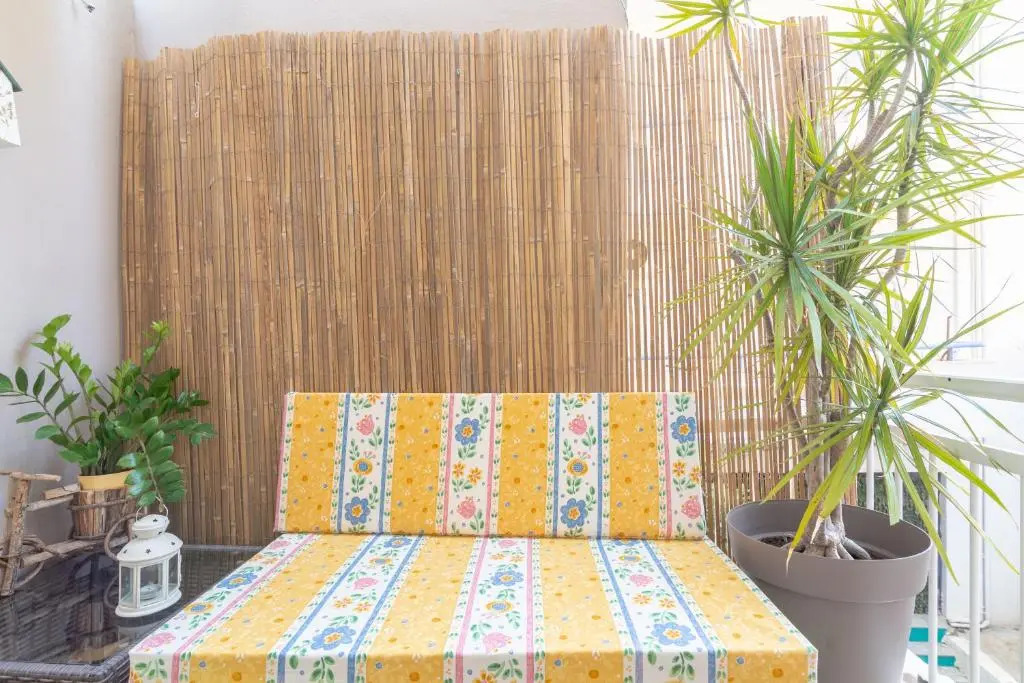 Life on Canvas Central Family Apartment