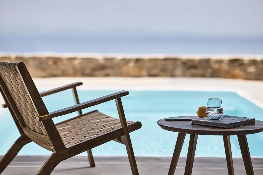 Niva Pool Suites