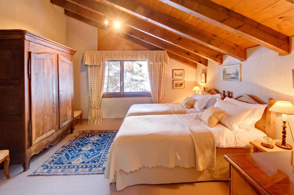 Chalet and Penthouse Zen, two Properties, 100m from Ski Lift and Piste