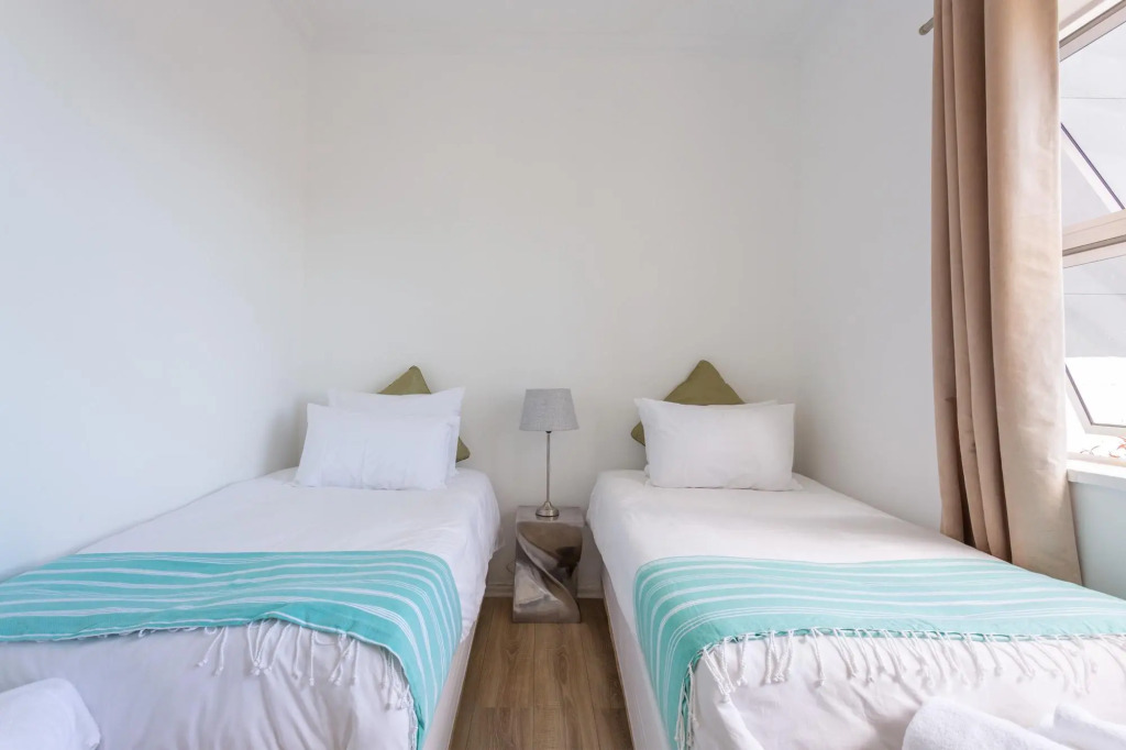 Casa Blanca - Camps Bay