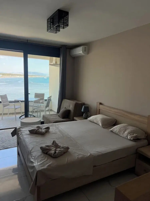 Seastar Apartments