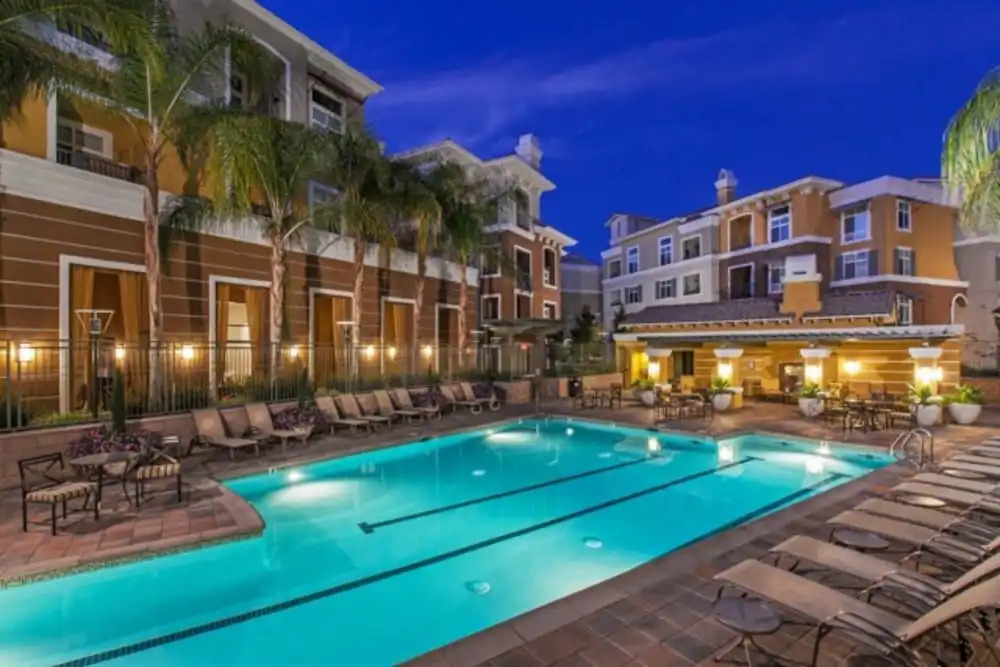 Global Luxury Suites Baypointe Station