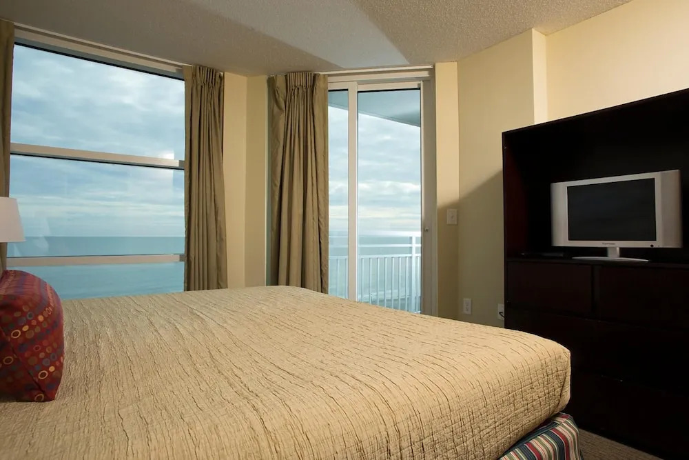 Seaside Resort by Capital Vacations
