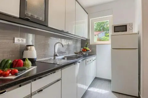Esther Apartment