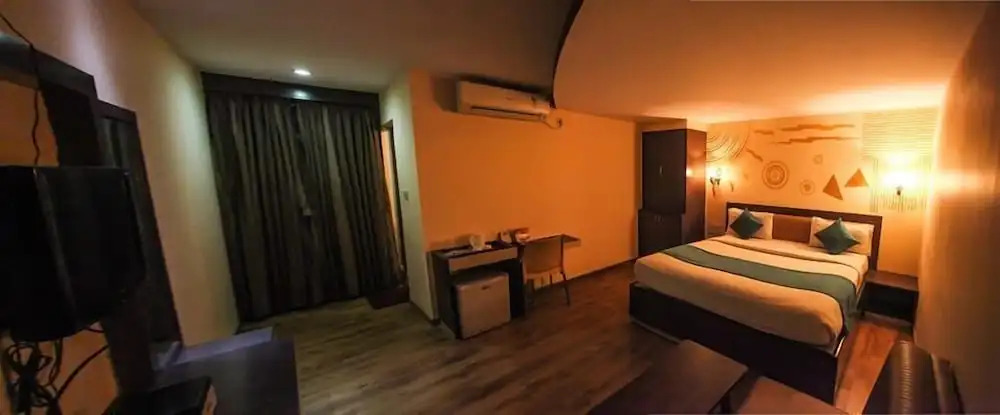 Seashell Residency & Restaurant